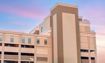 Four Points by Sheraton Newark Airport