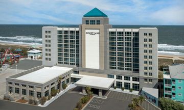 Courtyard Carolina Beach Hotel