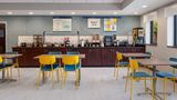 Garner Hotel Wadsworth by IHG Restaurant