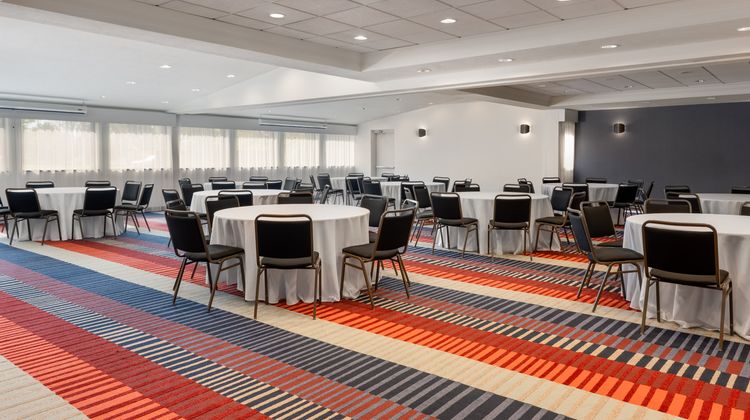 Garner Hotel Wadsworth by IHG Meeting