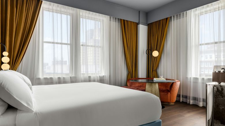 <b>The Gunter Hotel San Antonio Riverwalk Suite</b>. Images powered by <a href="https://www.leonardoworldwide.com/" title="Leonardo Worldwide" target="_blank">Leonardo</a>.