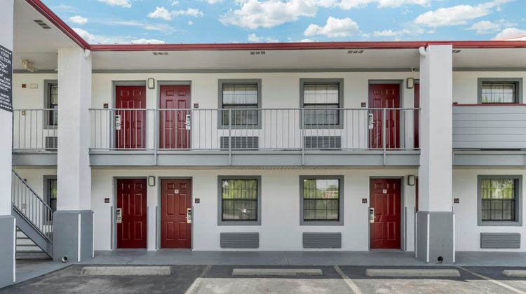 Red Roof Inn West Memphis, AR Exterior
