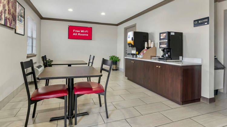 Red Roof Inn West Memphis, AR Lobby