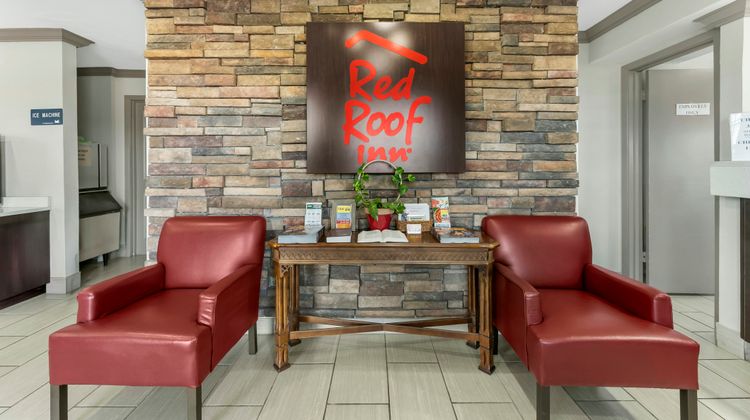 Red Roof Inn West Memphis, AR Lobby