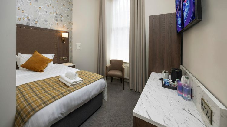 Albany Hotel Room