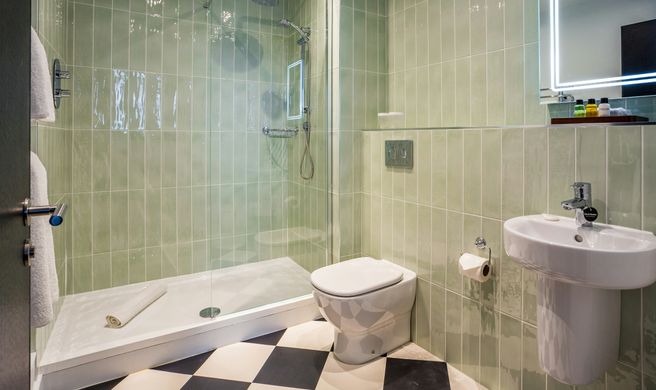 Heathcote Hotel Room