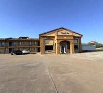 Regal Inn Coffeyville Exterior