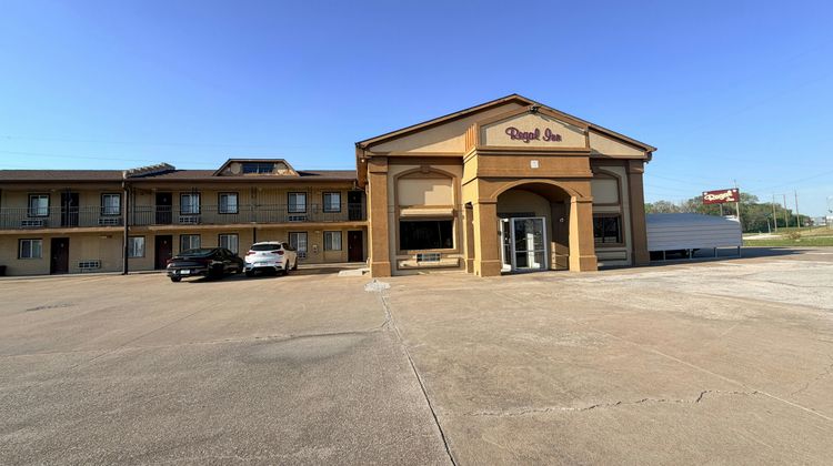 Regal Inn Coffeyville Exterior