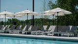 Omni Viking Lakes Hotel Pool