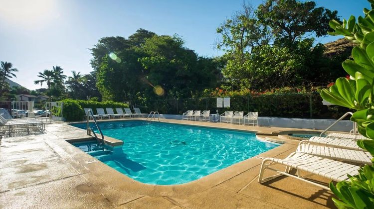Hawaiian Princess at Makaha Pool