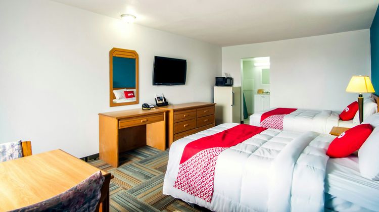 OYO Hotel Hutchinson KS West 4th Ave Room