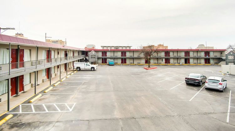 OYO Hotel Hutchinson KS West 4th Ave Other