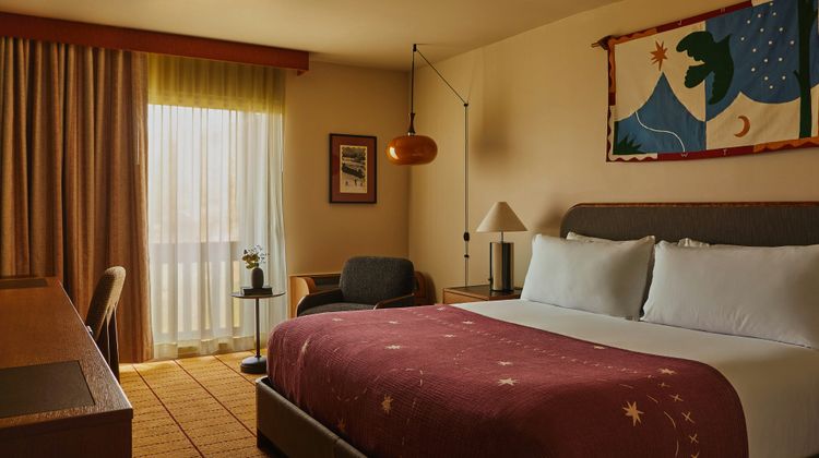Grand View Lodge Room
