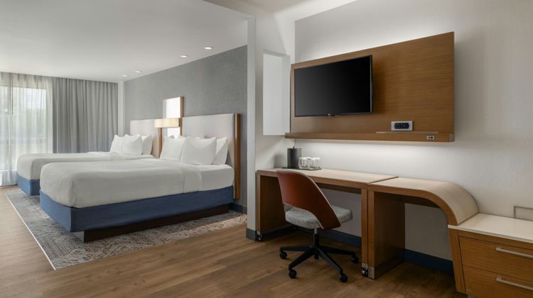 Courtyard Hershey Chocolate Avenue Suite