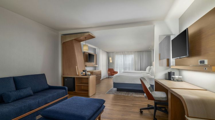 Courtyard Hershey Chocolate Avenue Suite