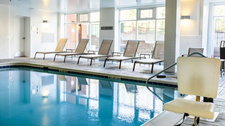 Fairfield Inn & Suites Richmond West Pool