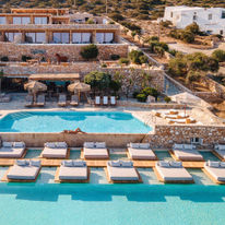 Luura Paros Cliff