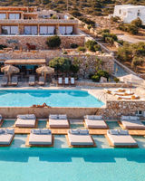 Luura Paros Cliff