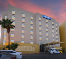 City Express by Marriott Mexicali Exterior