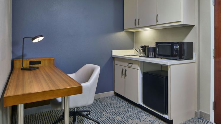 SpringHill Suites Atlanta Alpharetta Room