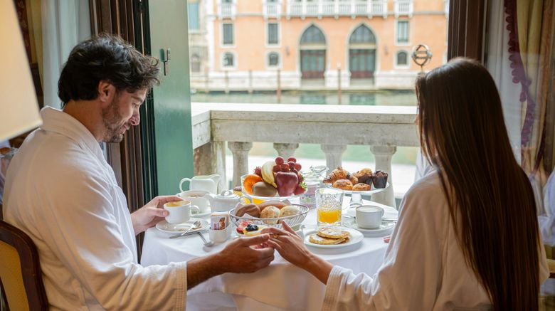 <b>Sina Palazzo Sant'Angelo Restaurant</b>. Images powered by <a href="https://www.leonardoworldwide.com/" title="Leonardo Worldwide" target="_blank">Leonardo</a>.