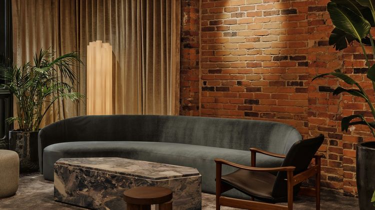 Hotel Nelligan Lobby