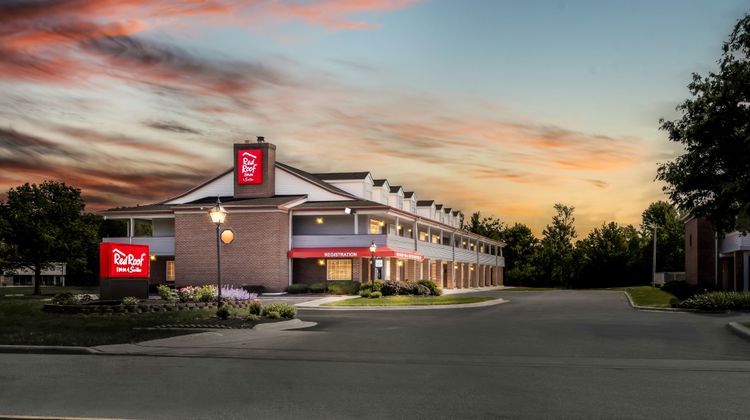 Red Roof Inn & Suites Marysville Exterior
