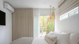 The Pearl Hotel Room