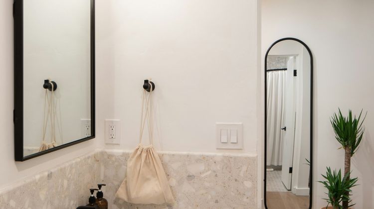 The Pearl Hotel Room