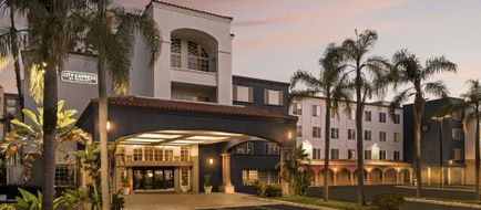 City Express Santa Ana OC Airport Exterior