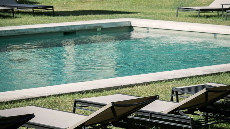 Domaine de Fontenille Pool