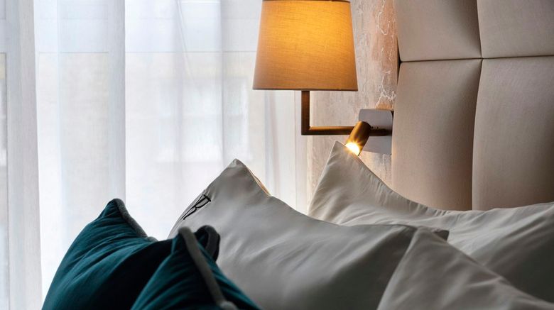 <b>The Rathbone Hotel London Room</b>. Images powered by <a href="https://www.leonardoworldwide.com/" title="Leonardo Worldwide" target="_blank">Leonardo</a>.