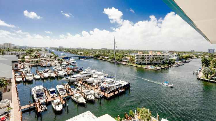 Sands Harbor Resort & Marina Exterior