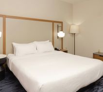 Fairfield Inn & Suites Lansing West Room