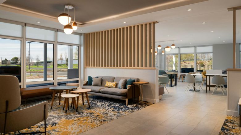 <b>TownePlace Suites Seekonk Lobby</b>. Images powered by <a href="https://www.leonardoworldwide.com/" title="Leonardo Worldwide" target="_blank">Leonardo</a>.