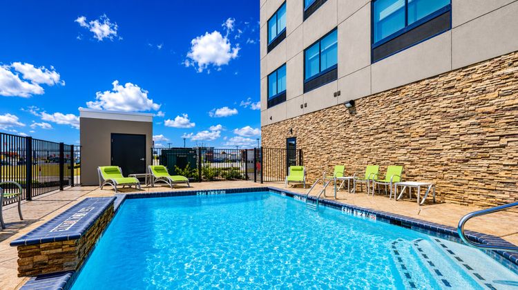 Holiday Inn Express Fort Worth-Northlake Pool