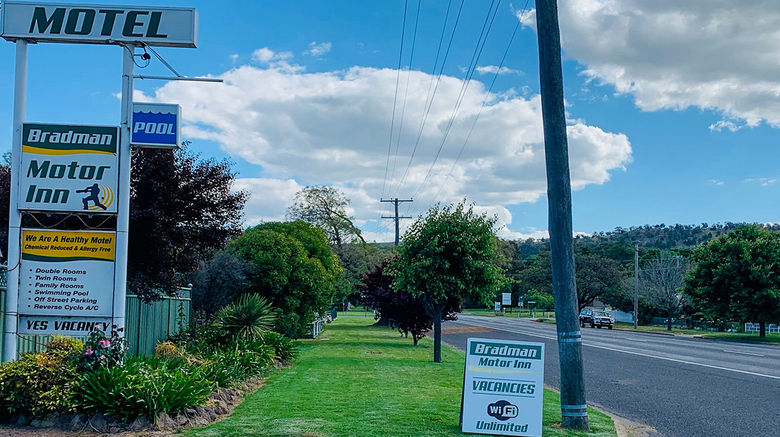 Bradman Motor Inn Exterior. Images powered by <a href="https://www.leonardoworldwide.com" target="_blank" rel="noopener">Leonardo</a>.