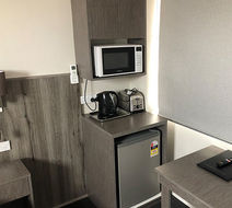 Bradman Motor Inn Room