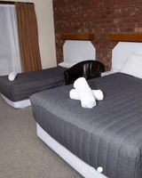 Donald Motor Lodge