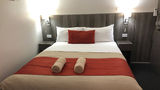 Bradman Motor Inn Room