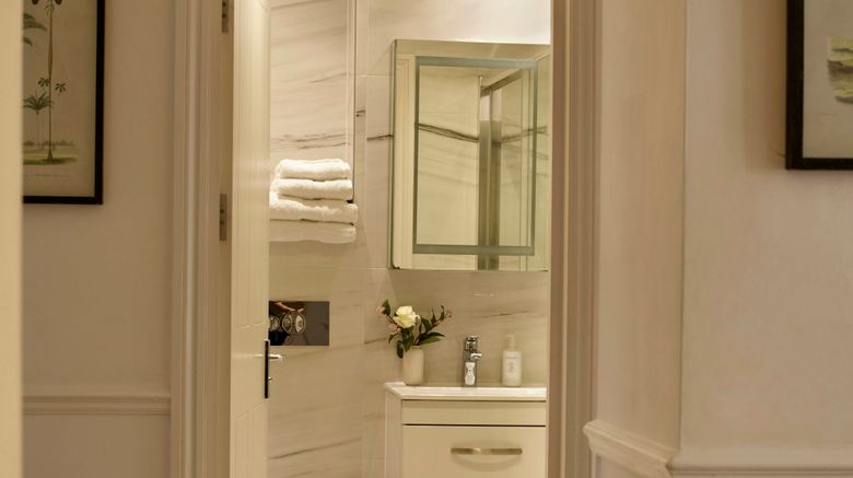 <b>Collingham Serviced Apartments Room</b>. Images powered by <a href="https://www.leonardoworldwide.com/" title="Leonardo Worldwide" target="_blank">Leonardo</a>.