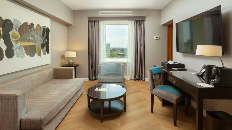 <b>Sheraton Bucharest Hotel Suite</b>. Images powered by <a href="https://www.leonardoworldwide.com/" title="Leonardo Worldwide" target="_blank">Leonardo</a>.