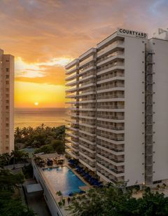 Courtyard by Marriott Santa Marta Resort