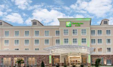 Holiday Inn & Suites Lafayette North