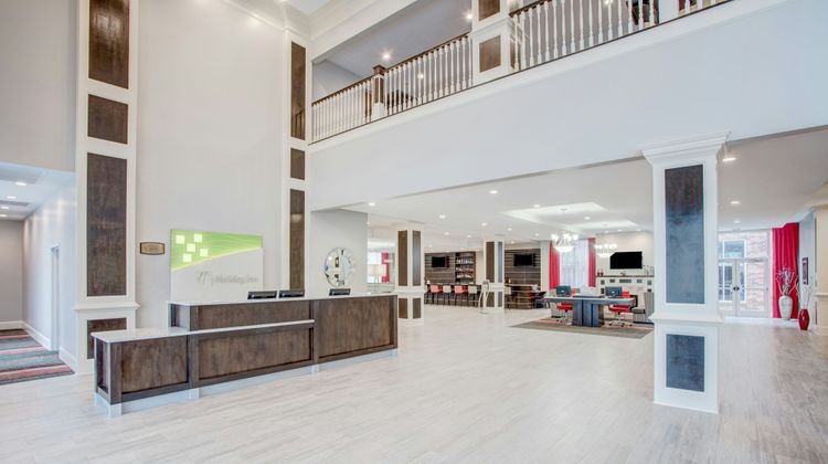 Holiday Inn & Suites Lafayette North Lobby