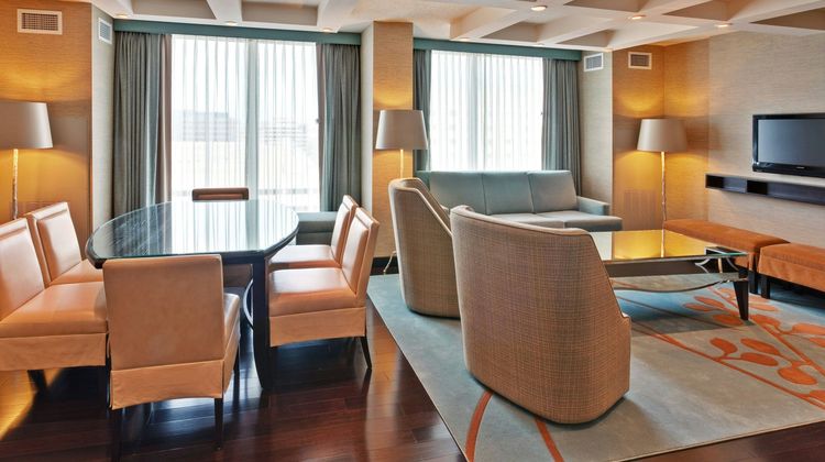 Crowne Plaza Chicago O'Hare Hotel & Conf Suite