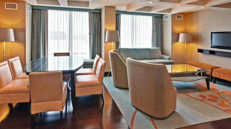 <b>Crowne Plaza Chicago O'Hare Hotel & Conf Suite</b>. Images powered by <a href="https://www.leonardoworldwide.com/" title="Leonardo Worldwide" target="_blank">Leonardo</a>.