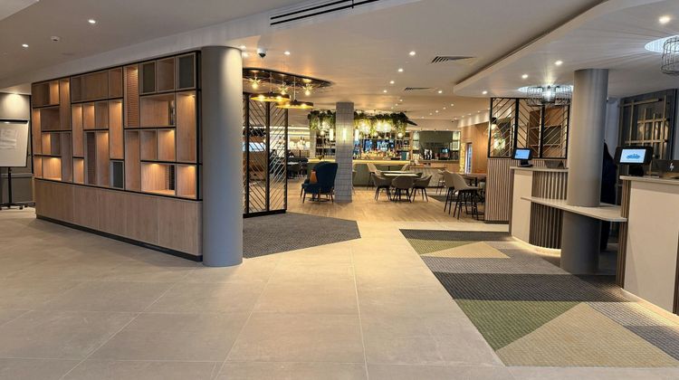 London Luton Vale Hotel Lobby