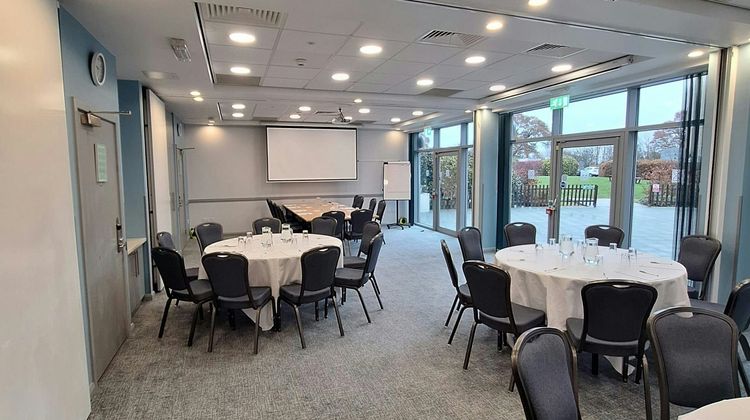 London Luton Vale Hotel Meeting