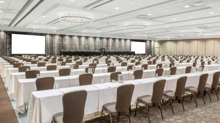Crowne Plaza Chicago O'Hare Hotel & Conf Ballroom